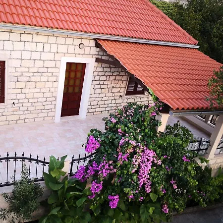 Apartment House Bjedov Povlja (Brac)