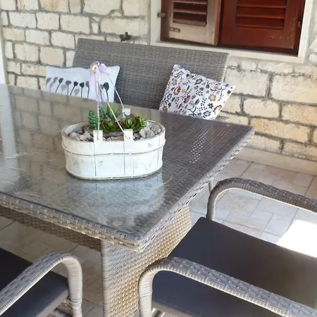 House Bjedov Povlja (Brac)