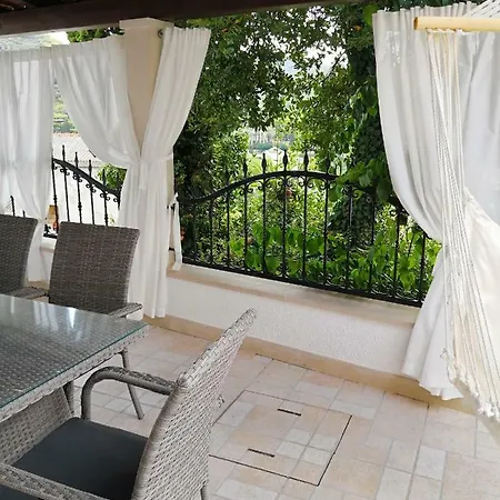 House Bjedov Povlja (Brac)